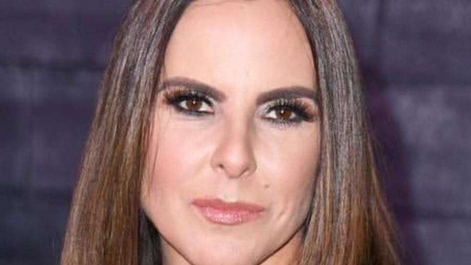 Kate del Castillo, posando. Fuente: Instagram @katedelcastillo