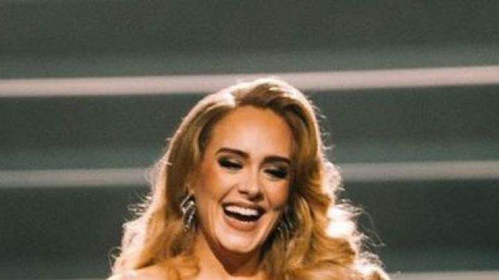 Adele rompió en llanto sobre el escenario por esta razón
