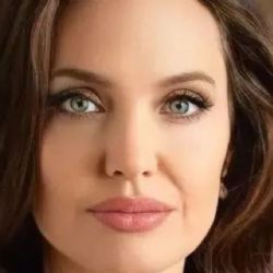 Dale la bienvenida al ‘bob balayage’, el corte de pelo de Angelina Jolie que te quitará años de encima