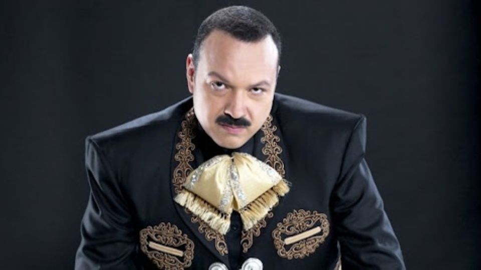 Pepe Aguilar, intérprete de música regional mexicana