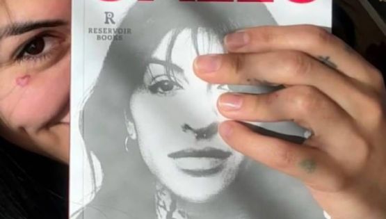 Libro de Cazzu es el más vendido en Amazon: ¿Cuánto cuesta?