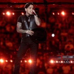 Público abuchea a Christian Nodal y corean “Cazzu” en el Supernova Strikers 2025